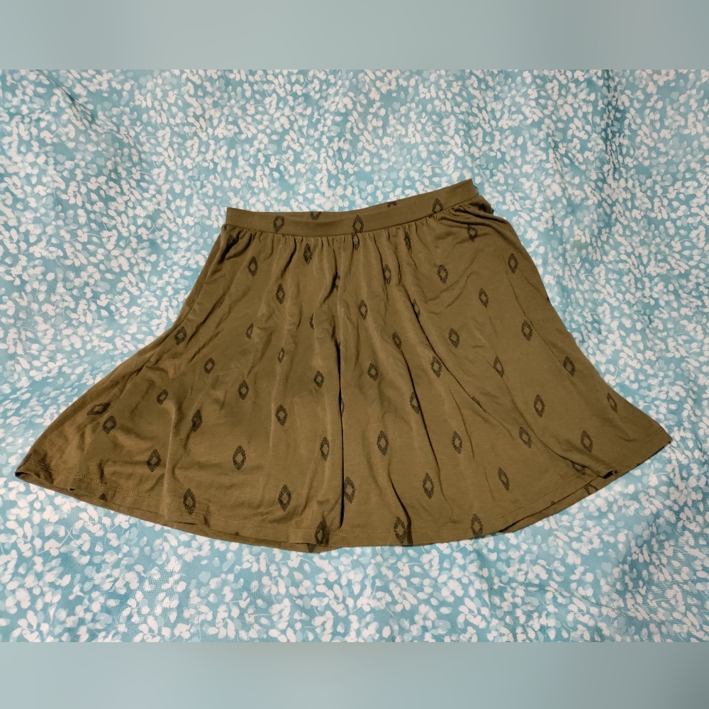 Old Navy Olive green skirt, Size Small